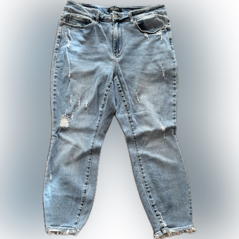 Judy Blue Light Blue Relaxed Fit  Jeans